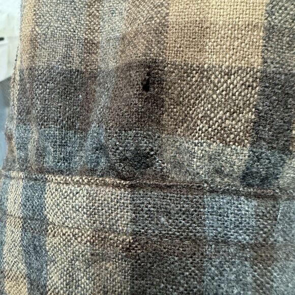 Pendleton Wool Shirt Mens Size M Plaid Brown Gray Distressed Vintage Loop - Picture 4 of 11